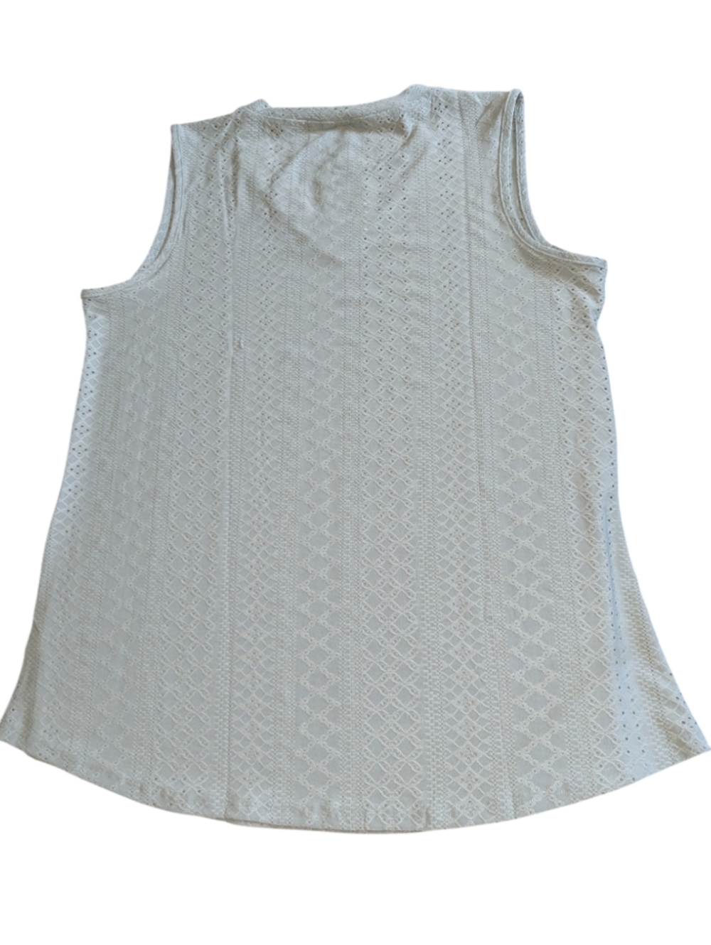 Women's Sleeveless V-Neck Eyelet Tank Top - Size 1X - Picture 4 of 7
